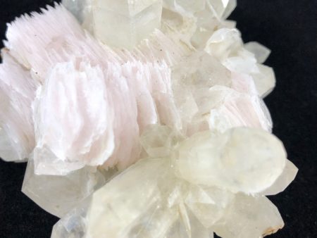 Quartz with pink calcite Discount